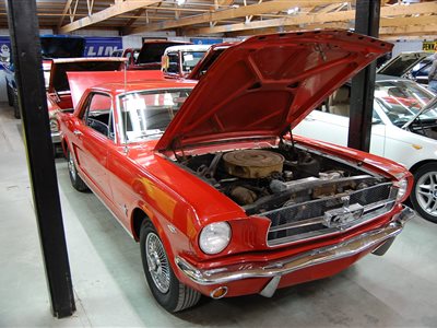 1965 Ford Mustang 2-dr hard top