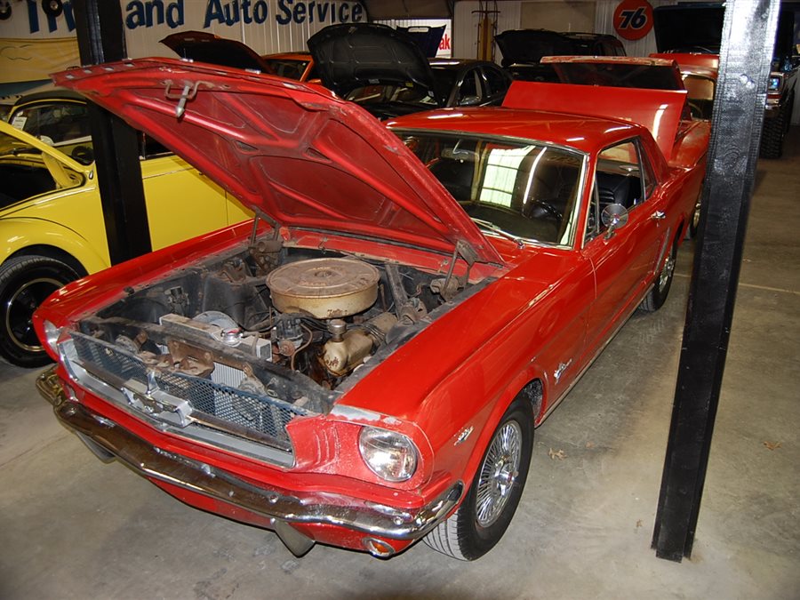 1965 Ford Mustang 2-dr hard top