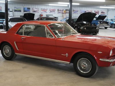 1965 Ford Mustang 2-dr hard top