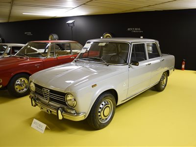 1971 Alfa Romeo Giulia 1300 Super sedan