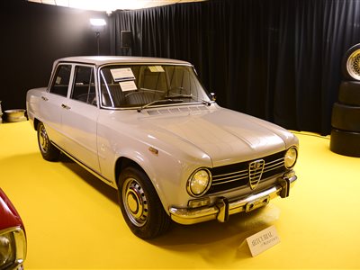 1971 Alfa Romeo Giulia 1300 Super sedan