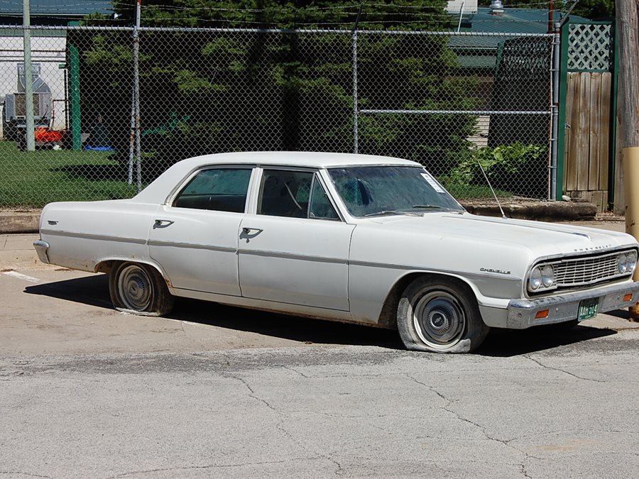 1964 Chevrolet Chevelle 300 sedan