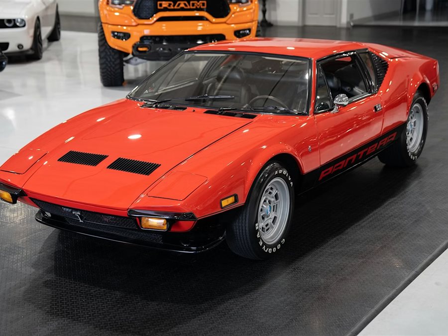 1972 DeTomaso Pantera coupe