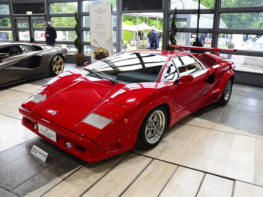 1988 Lamborghini Countach 25th Anniversary coupe