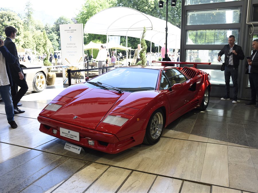 1988 Lamborghini Countach 25th Anniversary coupe