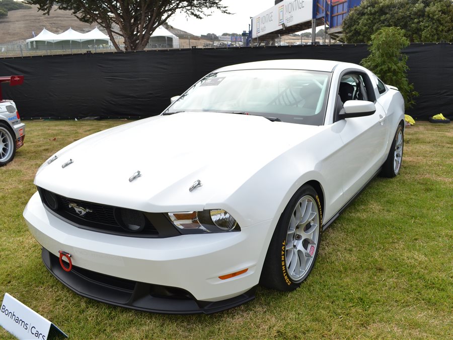 2011 Ford Mustang Boss 302R1 racer