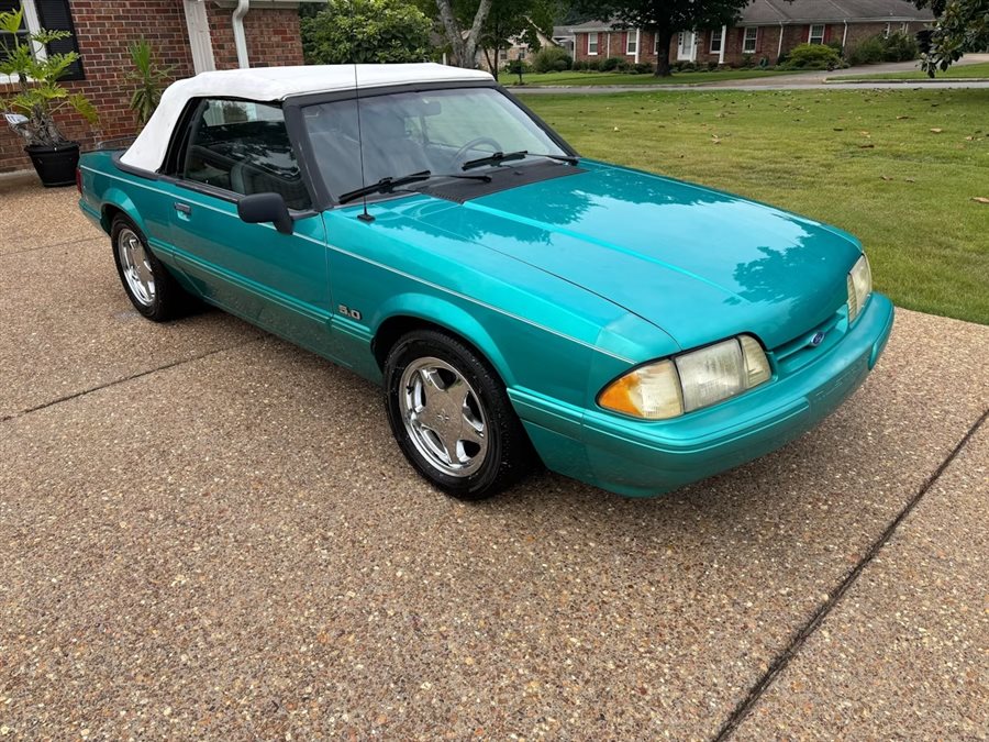 1993 Ford Mustang LX convertible