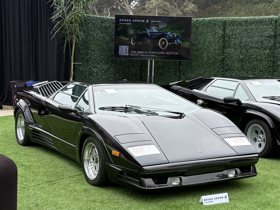 1989 Lamborghini Countach 25th Anniversary coupe